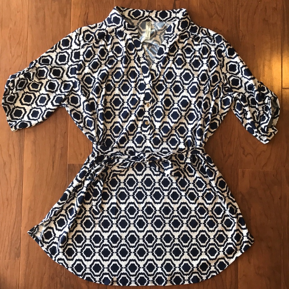 Women's Blue and White Tunic sz Xl